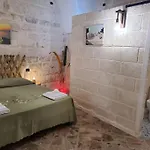 Casetta Abbrazio Apartmán Giuggianello