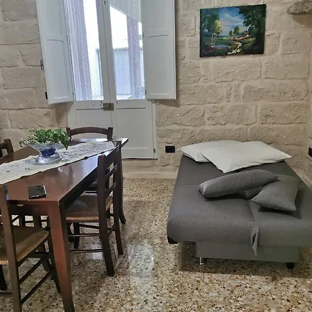 Casetta Abbrazio Апартаменты Giuggianello